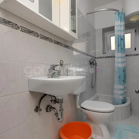 Apartman Near The In Drasnice Ii *