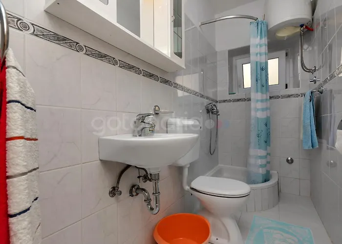 아파트 Near The In Drasnice Ii *