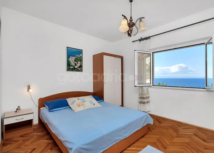 아파트 Near The In Drasnice Ii 스레세르