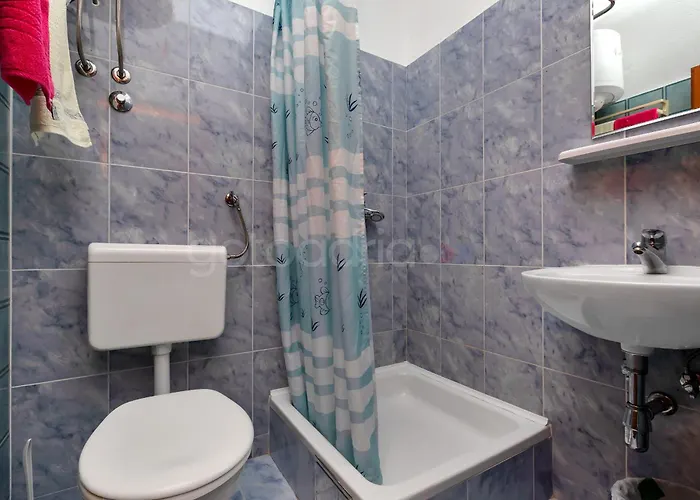 Near The In Drasnice Ii 아파트